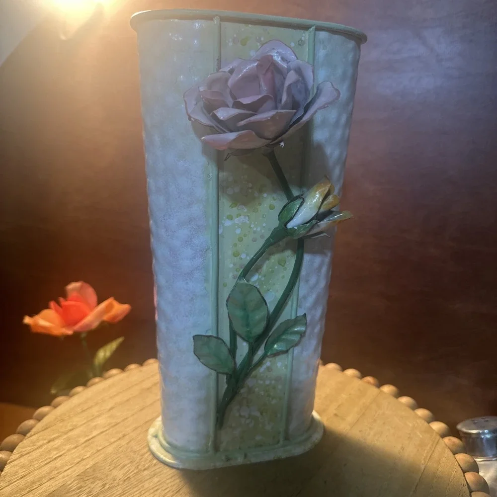 Galvanize/Metal Footed Planter/Vase With Hand Painted 3D Pink-yellowRoses 10.5